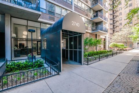 Photo of 2740 N Pine Grove Avenue #4D, Chicago, IL 60614 (MLS # 12653544)