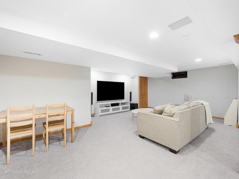 Tiny photo for 113 Mohawk Drive, Clarendon Hills, IL 60514 (MLS # 12450319)