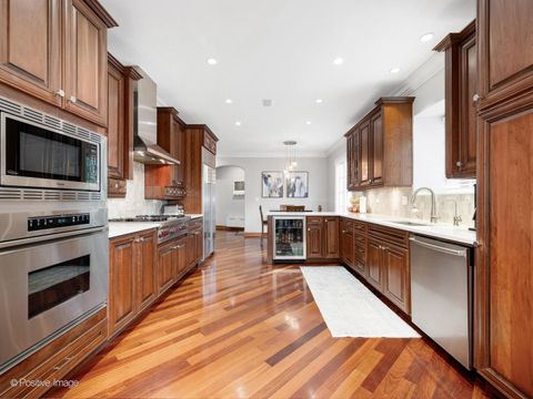 Tiny photo for 113 Mohawk Drive, Clarendon Hills, IL 60514 (MLS # 12450319)
