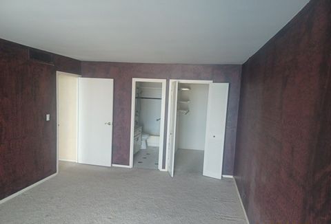 Tiny photo for 6033 N Sheridan Road #37H, Chicago, IL 60660 (MLS # 12513798)