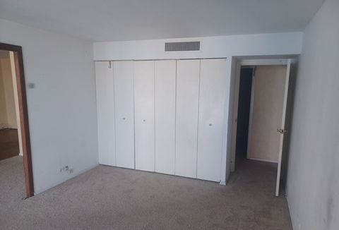 Tiny photo for 6033 N Sheridan Road #37H, Chicago, IL 60660 (MLS # 12513798)