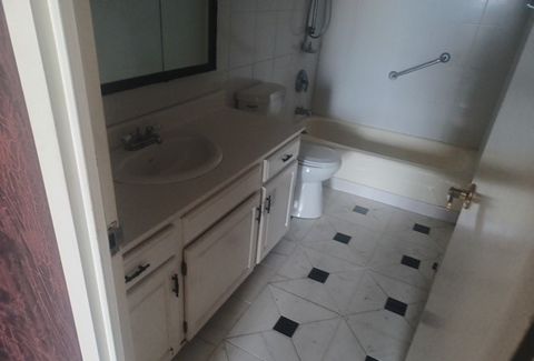 Tiny photo for 6033 N Sheridan Road #37H, Chicago, IL 60660 (MLS # 12513798)