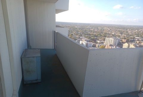 Tiny photo for 6033 N Sheridan Road #37H, Chicago, IL 60660 (MLS # 12513798)