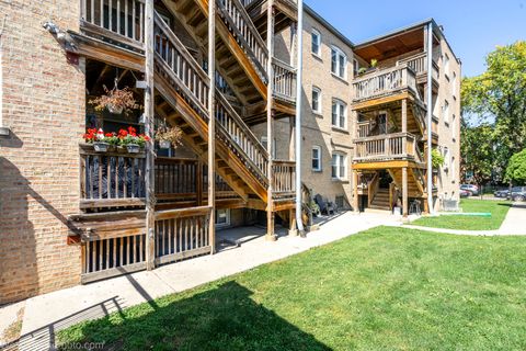 Tiny photo for 2719 N Lockwood Avenue #2B, Chicago, IL 60639 (MLS # 12578712)