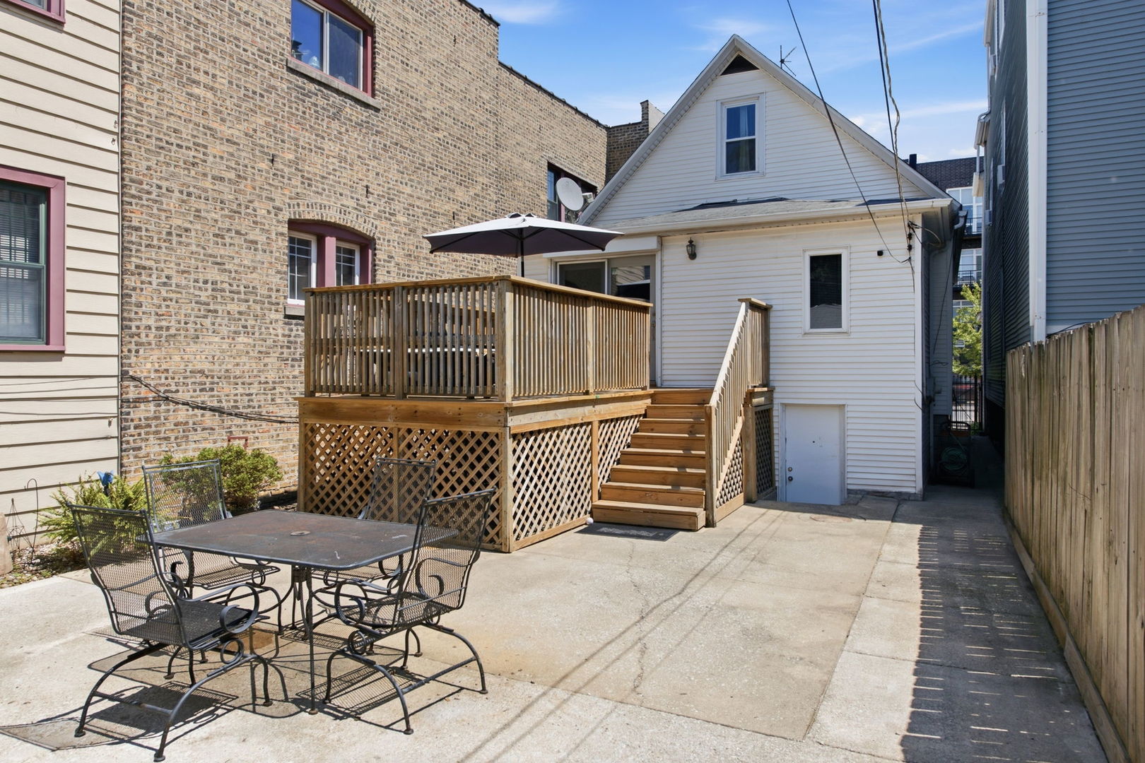 2444 N WESTERN Avenue