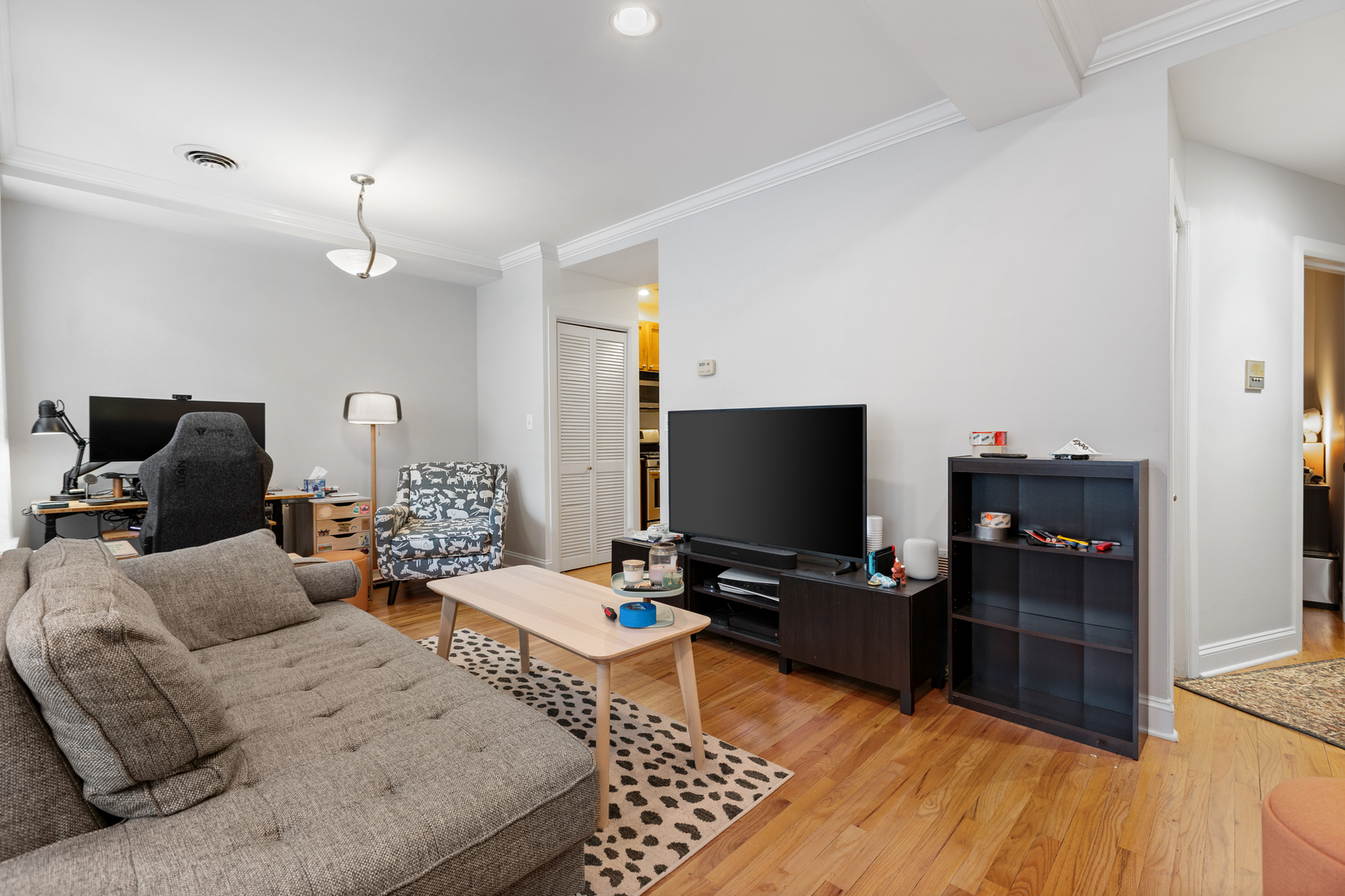 945 W GORDON Terrace 1E