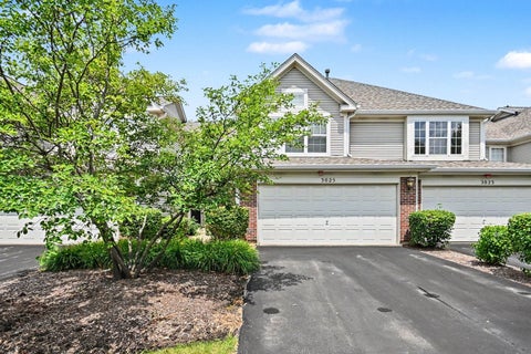 Photo of 3025 Crystal Rock Road #3025, Naperville, IL 60564 (MLS # 12692374)