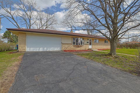 Tiny photo for 761 Marshall Drive, Des Plaines, IL 60016 (MLS # 12731065)