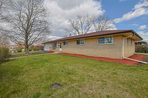 Tiny photo for 761 Marshall Drive, Des Plaines, IL 60016 (MLS # 12731065)