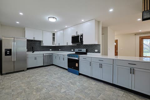 Tiny photo for 761 Marshall Drive, Des Plaines, IL 60016 (MLS # 12731065)