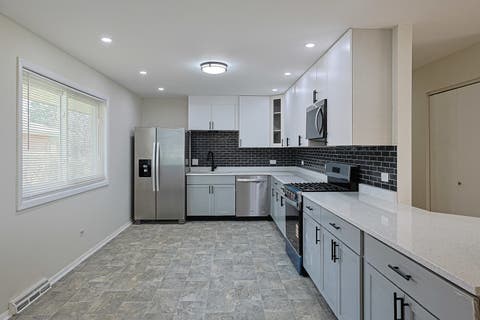 Tiny photo for 761 Marshall Drive, Des Plaines, IL 60016 (MLS # 12731065)