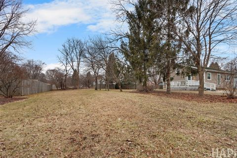 Tiny photo for 38132 N Manor Avenue, Beach Park, IL 60087 (MLS # 12620282)