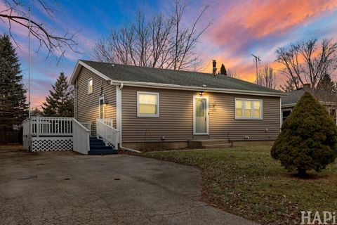 Tiny photo for 38132 N Manor Avenue, Beach Park, IL 60087 (MLS # 12620282)