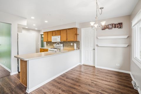 Tiny photo for 495 Kinkaid Court, Des Plaines, IL 60016 (MLS # 12608947)