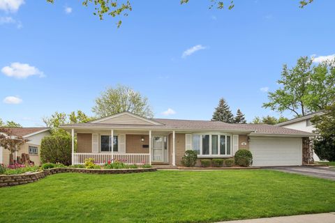 Photo of 495 Kinkaid Court, Des Plaines, IL 60016 (MLS # 12608947)