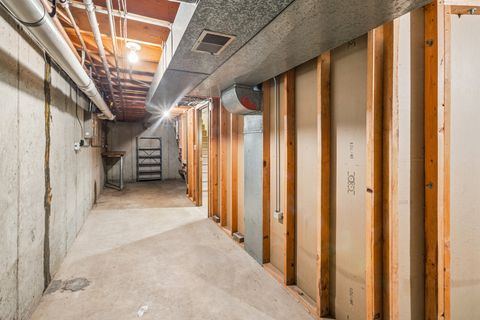 Tiny photo for 495 Kinkaid Court, Des Plaines, IL 60016 (MLS # 12608947)