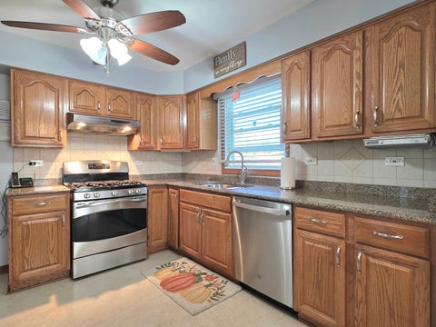 Tiny photo for 9001 S Maple Lane, Hickory Hills, IL 60457 (MLS # 12787809)
