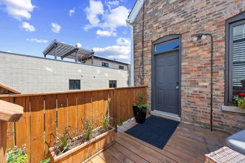 Tiny photo for 1920 W Dickens Avenue #3R, Chicago, IL 60614 (MLS # 12678652)