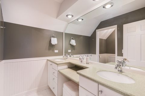 Tiny photo for 2 Royal Vale Drive, Oak Brook, IL 60523 (MLS # 12483562)