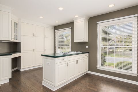 Tiny photo for 2 Royal Vale Drive, Oak Brook, IL 60523 (MLS # 12483562)