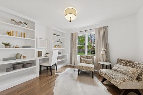 Tiny photo for 719 N Elm Street, Hinsdale, IL 60521 (MLS # 12496092)