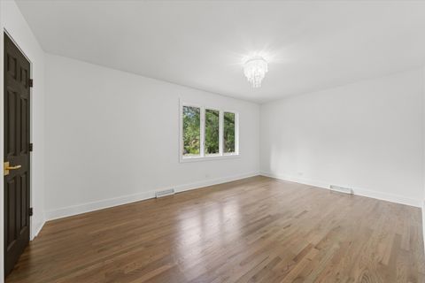 Tiny photo for 719 N Elm Street, Hinsdale, IL 60521 (MLS # 12496092)
