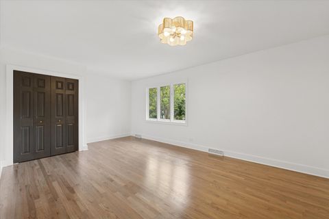 Tiny photo for 719 N Elm Street, Hinsdale, IL 60521 (MLS # 12496092)