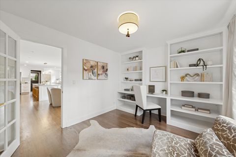 Tiny photo for 719 N Elm Street, Hinsdale, IL 60521 (MLS # 12496092)