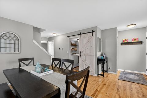 Tiny photo for 9 Annandale Court, Lake In The Hills, IL 60156 (MLS # 12573896)