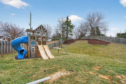 Tiny photo for 9 Annandale Court, Lake In The Hills, IL 60156 (MLS # 12573896)