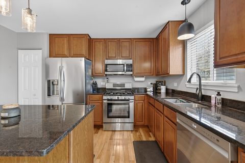 Tiny photo for 9 Annandale Court, Lake In The Hills, IL 60156 (MLS # 12573896)