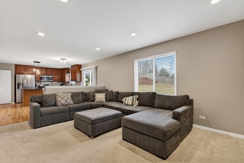 Tiny photo for 9 Annandale Court, Lake In The Hills, IL 60156 (MLS # 12573896)