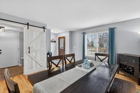 Tiny photo for 9 Annandale Court, Lake In The Hills, IL 60156 (MLS # 12573896)