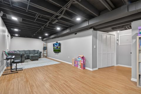 Tiny photo for 9 Annandale Court, Lake In The Hills, IL 60156 (MLS # 12573896)