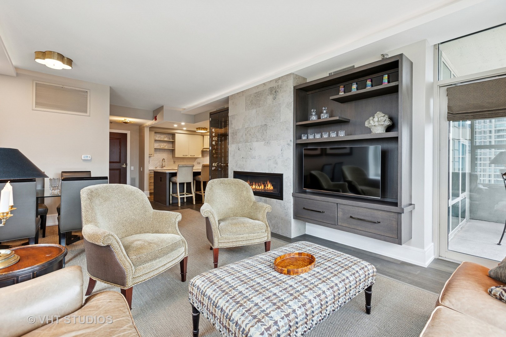 25 E Superior Street 2403