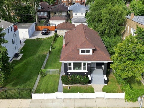 Photo of 7948 S Colfax Avenue, Chicago, IL 60617 (MLS # 12755295)