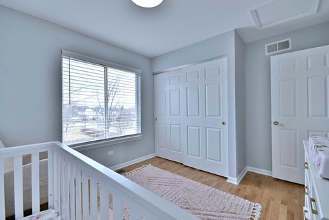 Tiny photo for 284 Bingham Circle, Mundelein, IL 60060 (MLS # 12553630)