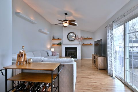 Tiny photo for 284 Bingham Circle, Mundelein, IL 60060 (MLS # 12553630)