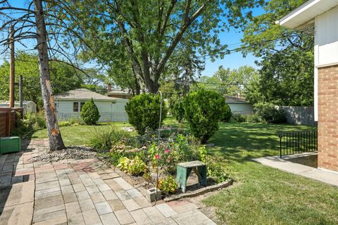 Tiny photo for 16410 University Avenue, South Holland, IL 60473 (MLS # 12473095)