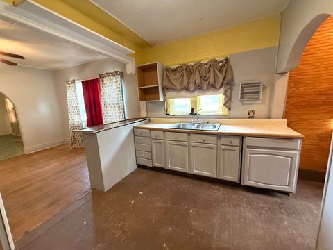 Tiny photo for Clinton, IA 52732 (MLS # 12634077)