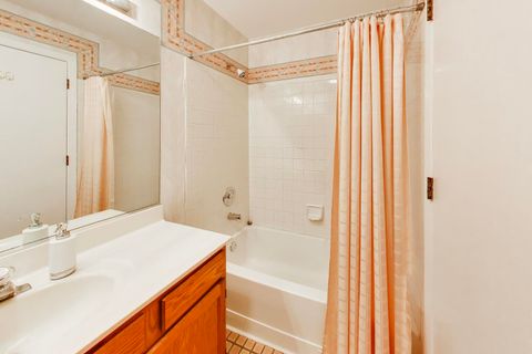 Tiny photo for 520 W Happfield Drive, Arlington Heights, IL 60004 (MLS # 12680775)