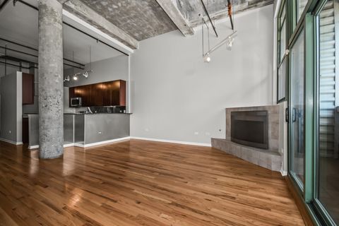 Tiny photo for 2001 S Calumet Avenue #408, Chicago, IL 60616 (MLS # 12680586)