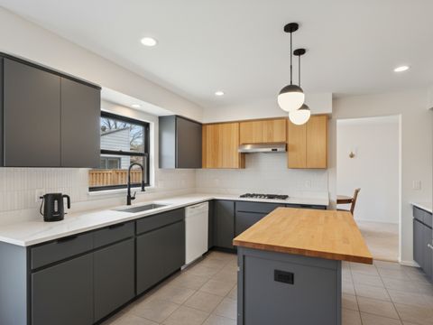 Tiny photo for 4141 Longmeadow Road, Downers Grove, IL 60515 (MLS # 12569923)