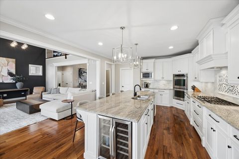 Tiny photo for 4620 Stonewall Avenue, Downers Grove, IL 60515 (MLS # 12581989)