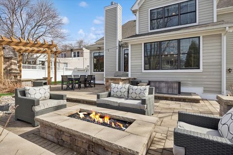 Tiny photo for 4620 Stonewall Avenue, Downers Grove, IL 60515 (MLS # 12581989)