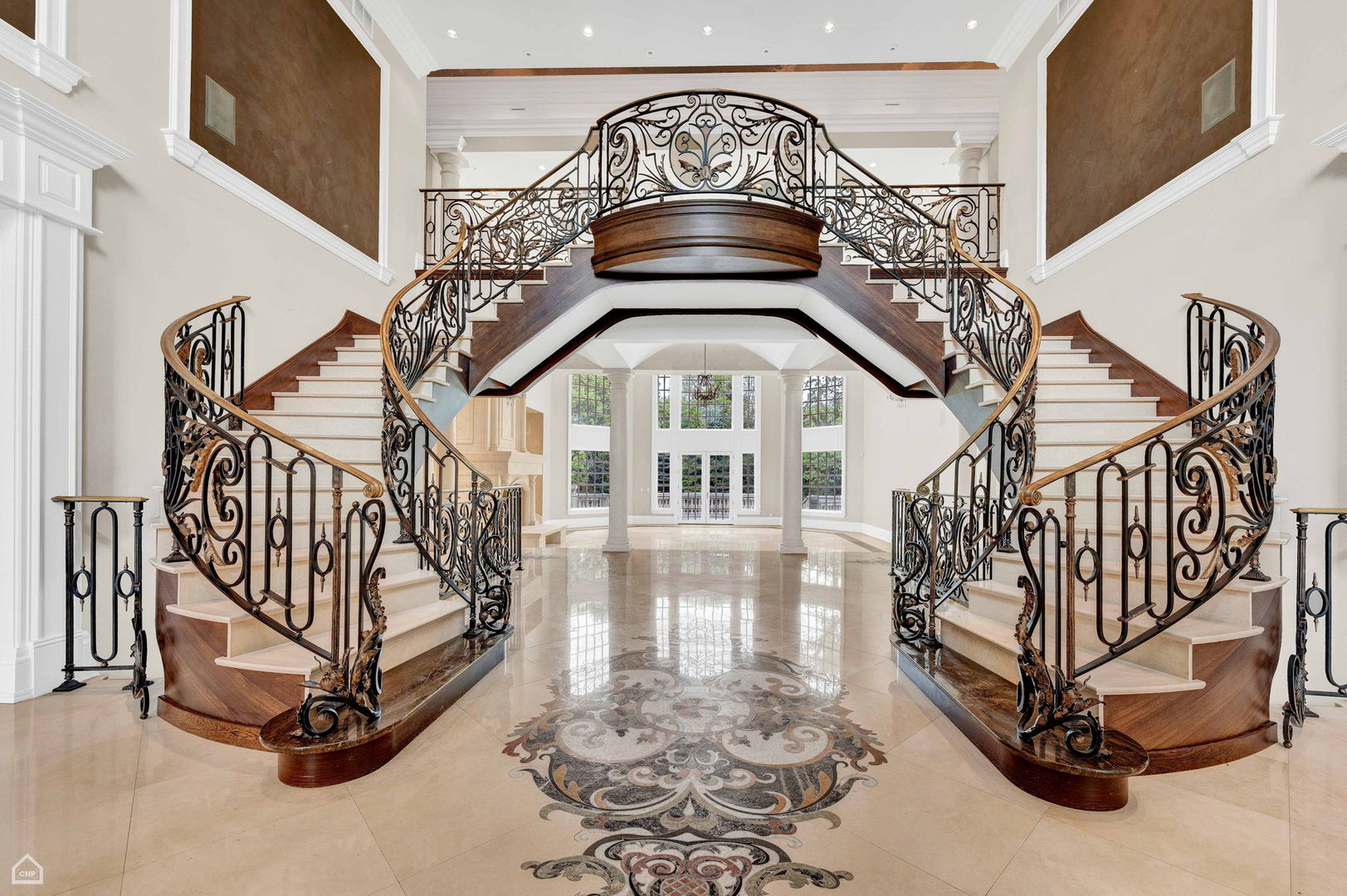 2202 MARTIN Lane