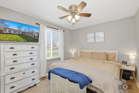 Tiny photo for 113 Lexington Drive, Bolingbrook, IL 60440 (MLS # 12602285)