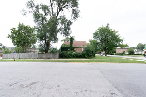 Tiny photo for 2030 S 17th Avenue, Broadview, IL 60155 (MLS # 12764361)