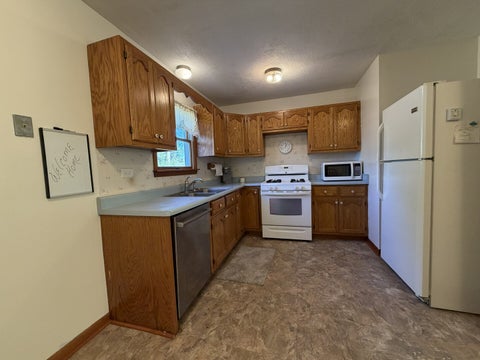 Tiny photo for 1827 Burry Circle Drive, Crest Hill, IL 60403 (MLS # 12778385)