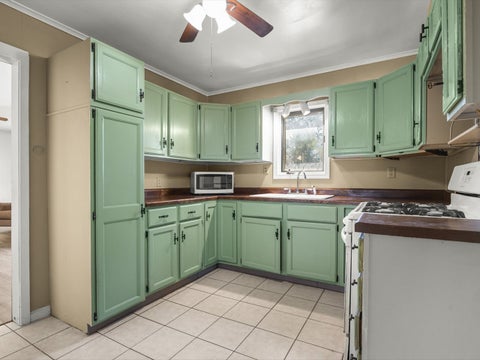 Tiny photo for 301 Grand Avenue, Loves Park, IL 61111 (MLS # 12703754)